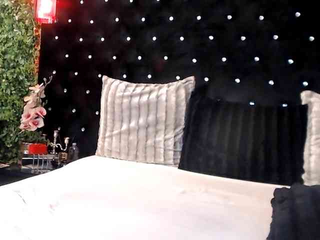 InannaIshtar1 webcam