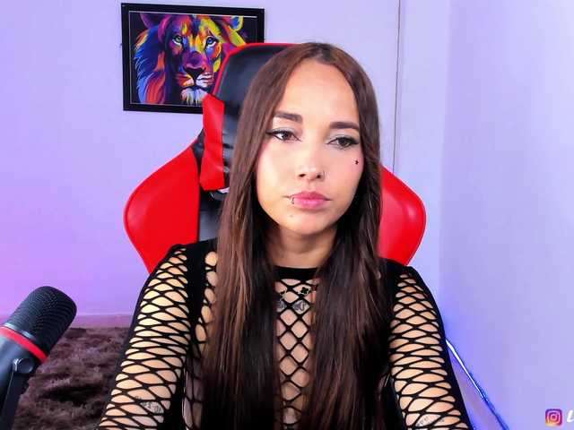 Lucyy-Rose's BongaCams show and profile