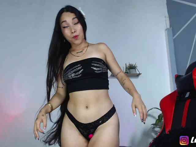 Lucyy-Rose webcam