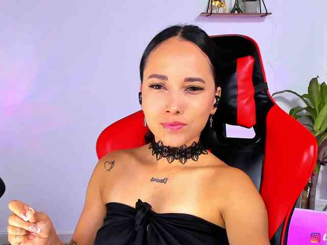 Lucyy-Rose webcam