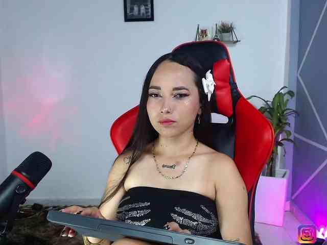 Lucyy-Rose webcam