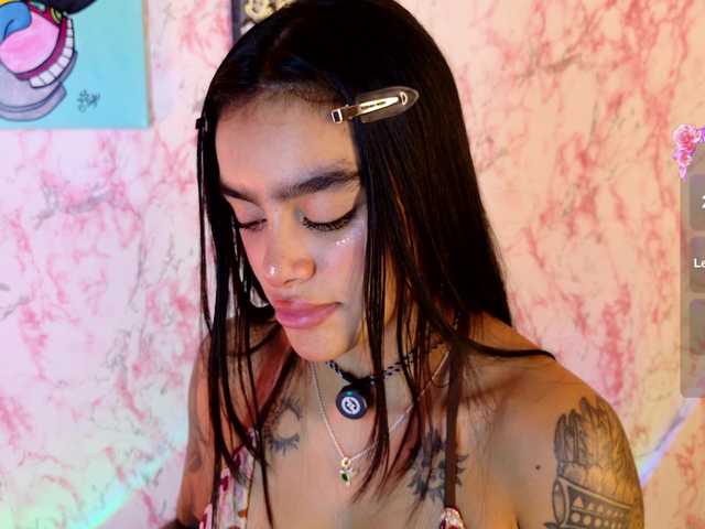 laurencamila1's BongaCams show and profile