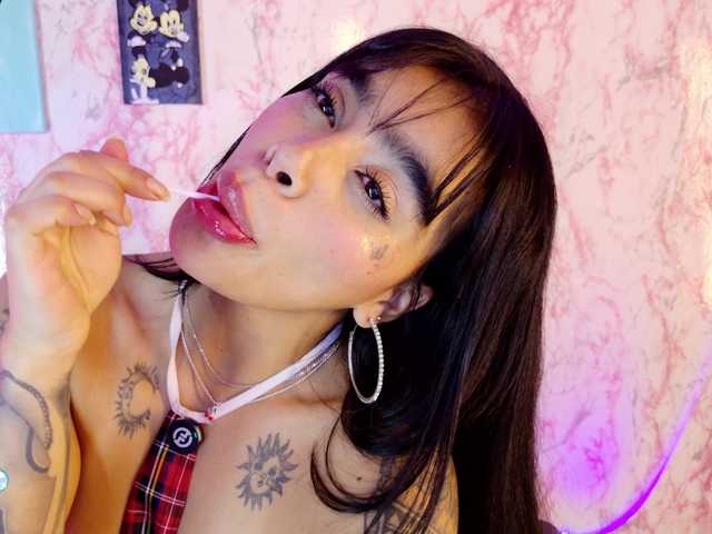 laurencamila1's BongaCams show and profile