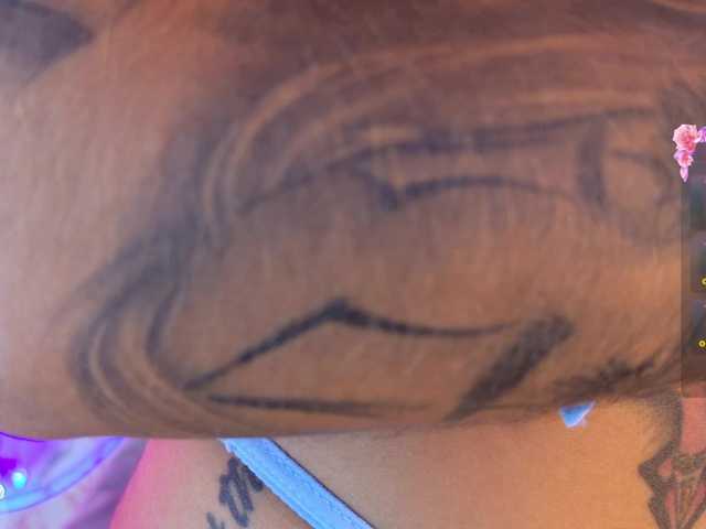 laurencamila1's BongaCams show and profile