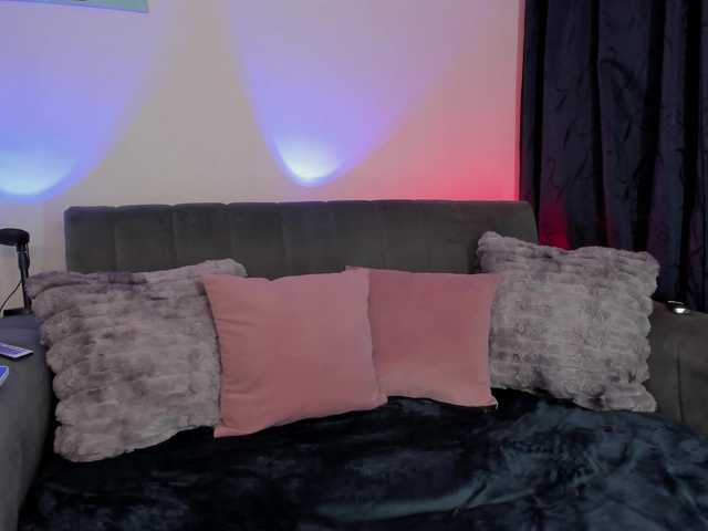 laurencamila1's BongaCams show and profile