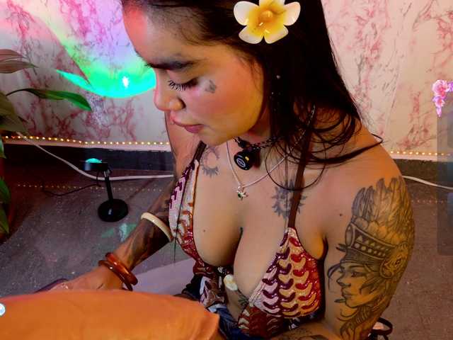 laurencamila1's BongaCams show and profile