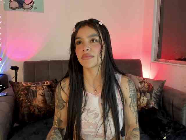 laurencamila1 laurencamila1