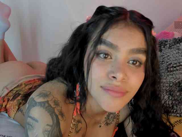 laurencamila1 webcam