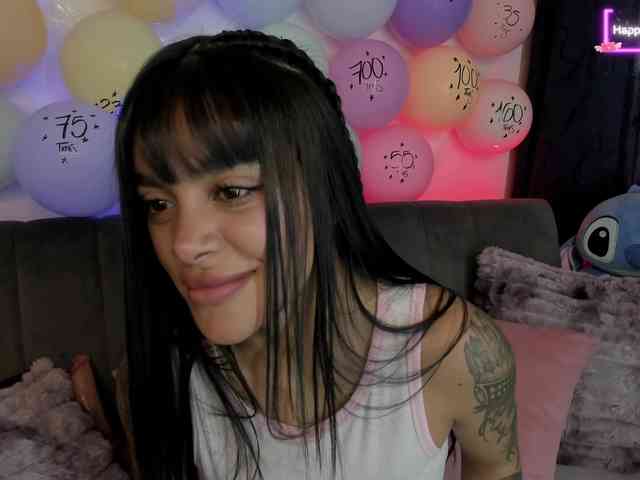 laurencamila1 webcam