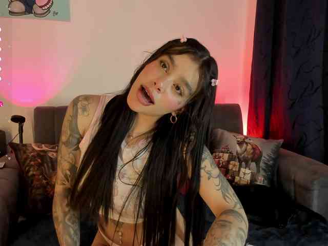 laurencamila1 laurencamila1