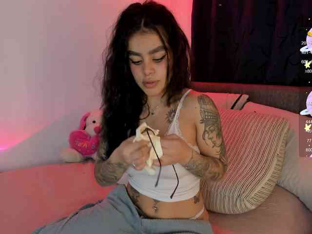 laurencamila1 webcam