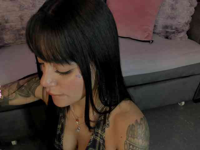 laurencamila1 webcam