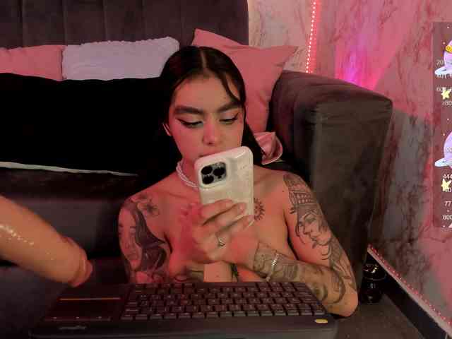 laurencamila1 webcam