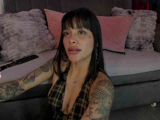 laurencamila1 webcam