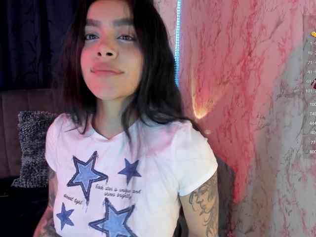 laurencamila1 webcam