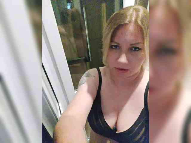 private live show YourWitcher
