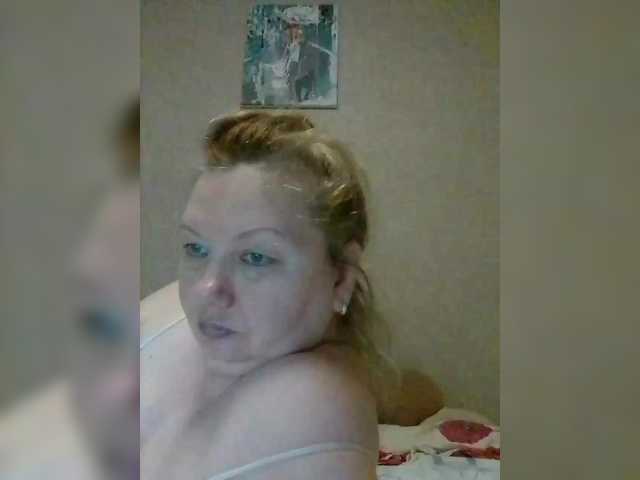 LucyAlexis's BongaCams show and profile