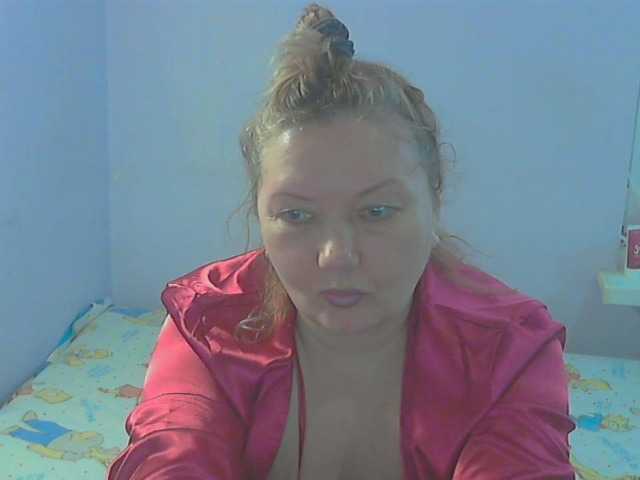 LucyAlexis's BongaCams show and profile