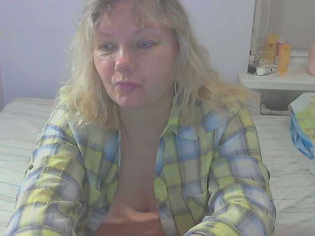 LucyAlexis on BongaCams