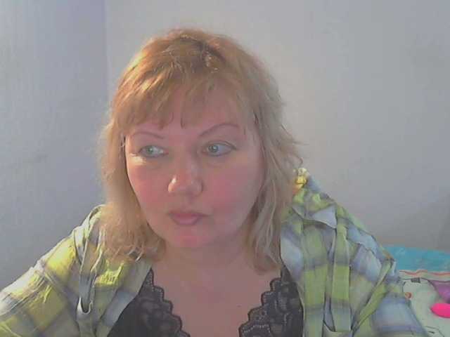 LucyAlexis's BongaCams show and profile