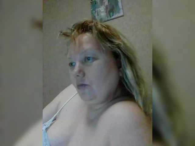 LucyAlexis's BongaCams show and profile