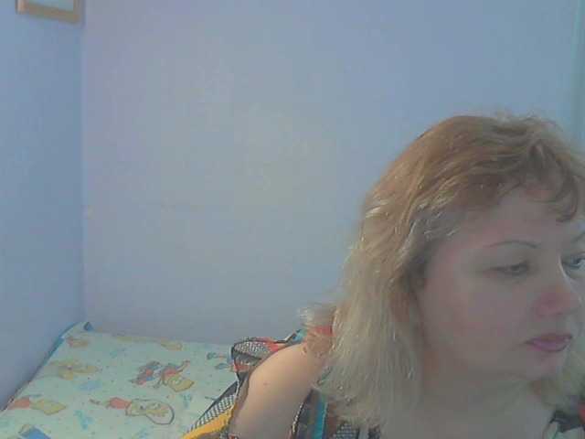 LucyAlexis's BongaCams show and profile