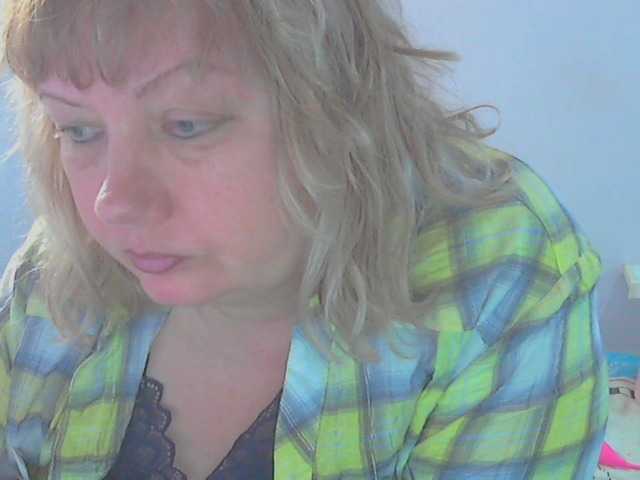 LucyAlexis's BongaCams show and profile