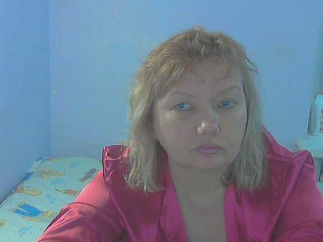 LucyAlexis's BongaCams show and profile