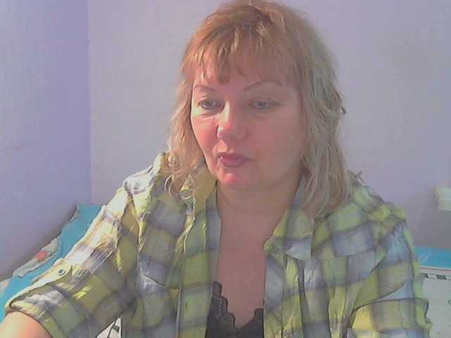 LucyAlexis's BongaCams show and profile