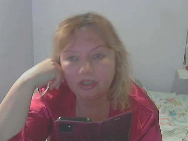 LucyAlexis's BongaCams show and profile