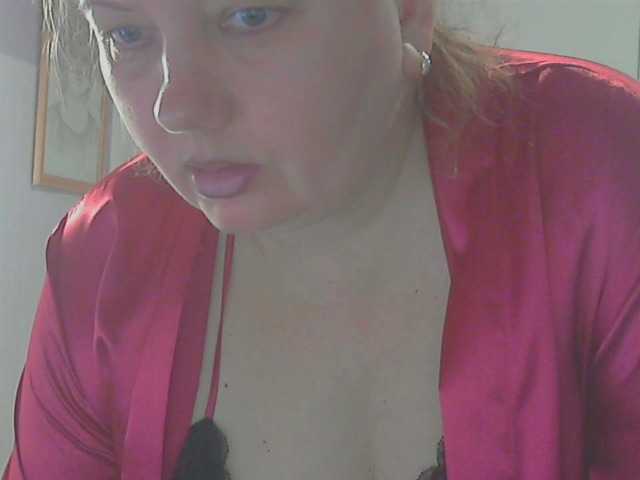 LucyAlexis's BongaCams show and profile