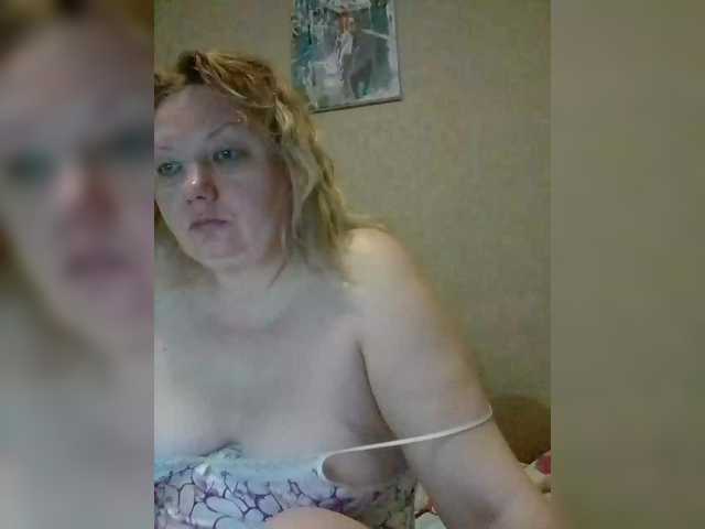 LucyAlexis's BongaCams show and profile