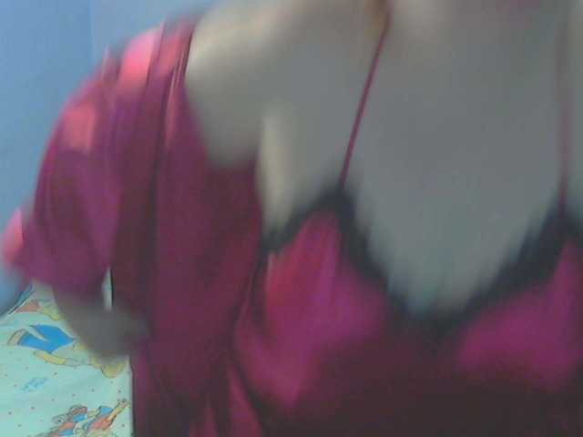 LucyAlexis's BongaCams show and profile