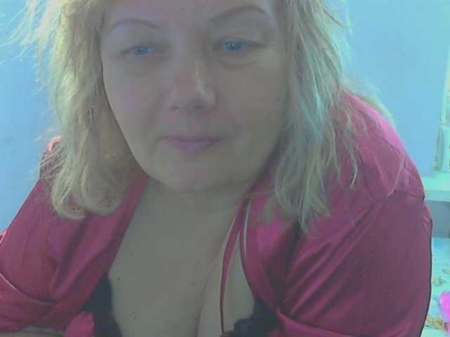 LucyAlexis's BongaCams show and profile