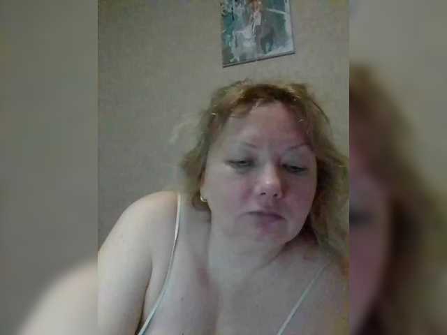 LucyAlexis's BongaCams show and profile