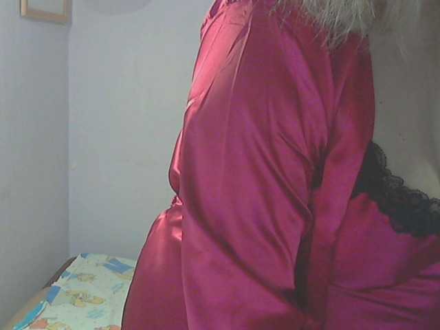 LucyAlexis's BongaCams show and profile