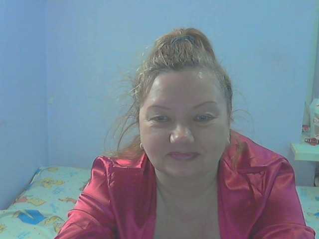 LucyAlexis's BongaCams show and profile