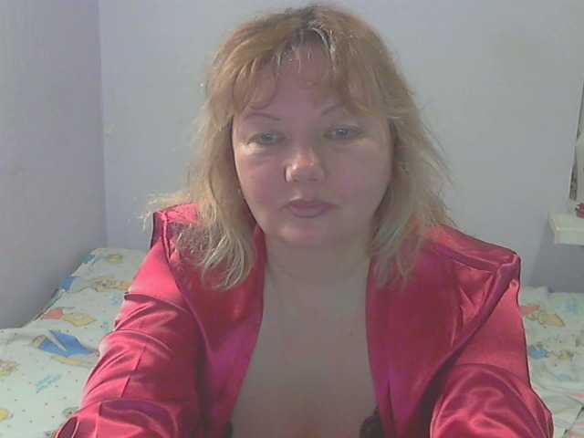 LucyAlexis's BongaCams show and profile