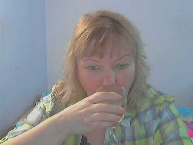 LucyAlexis's BongaCams show and profile