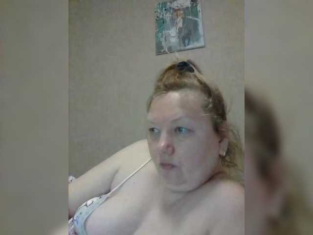 LucyAlexis from BongaCams