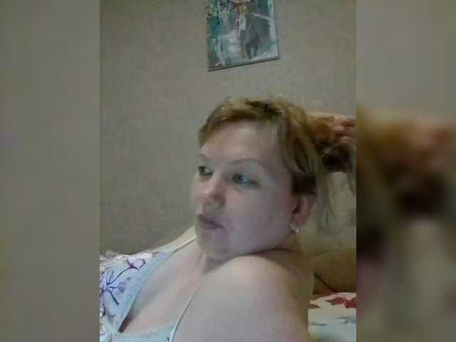 LucyAlexis's BongaCams show and profile