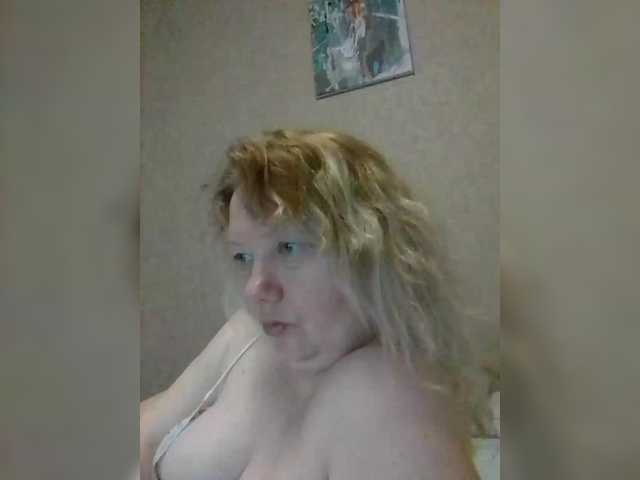 LucyAlexis's BongaCams show and profile