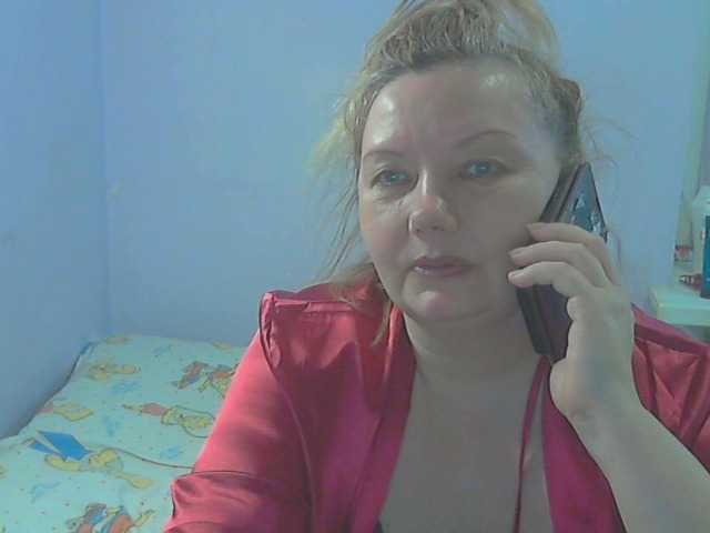 LucyAlexis's BongaCams show and profile