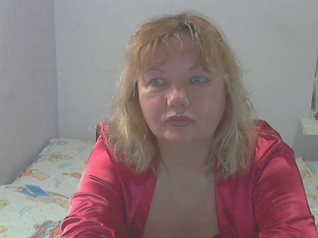 LucyAlexis's BongaCams show and profile