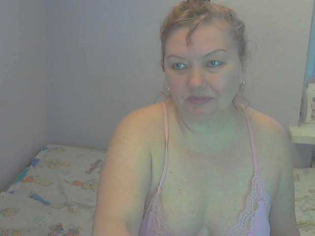 LucyAlexis's BongaCams show and profile