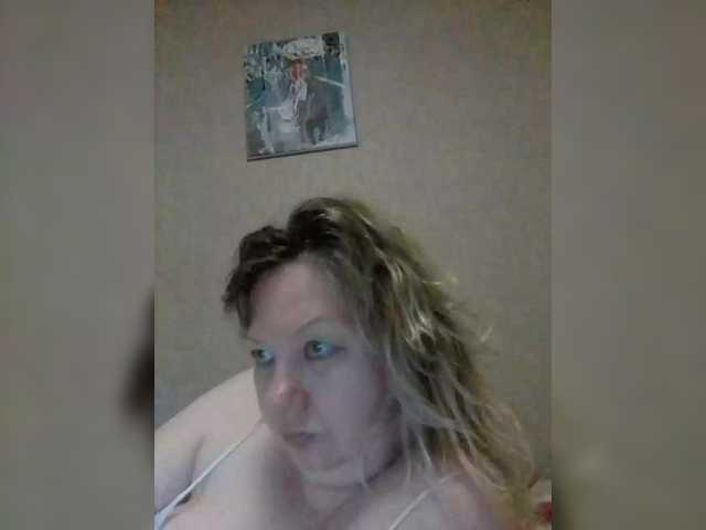 LucyAlexis's BongaCams show and profile