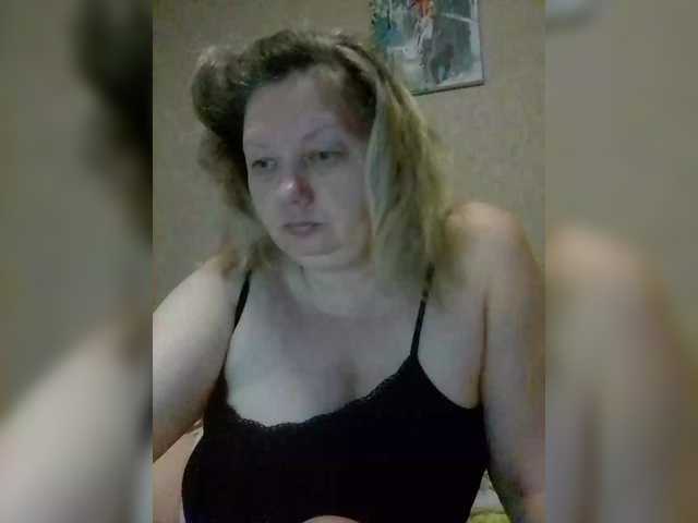 LucyAlexis's BongaCams show and profile