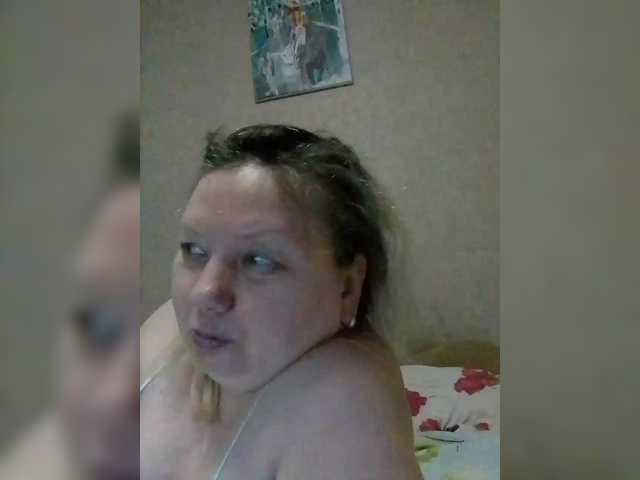 LucyAlexis's BongaCams show and profile