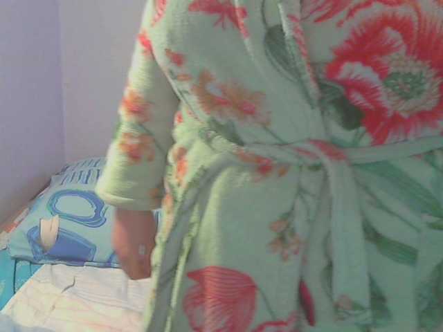 LucyAlexis's BongaCams show and profile