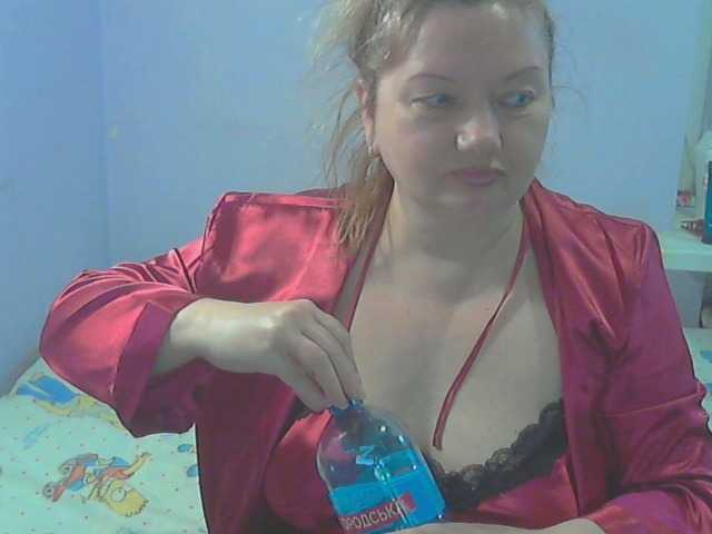 LucyAlexis's BongaCams show and profile